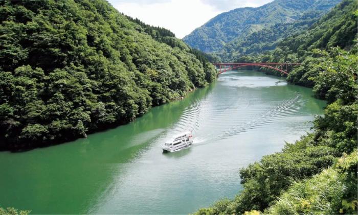 富山莊川峽風光